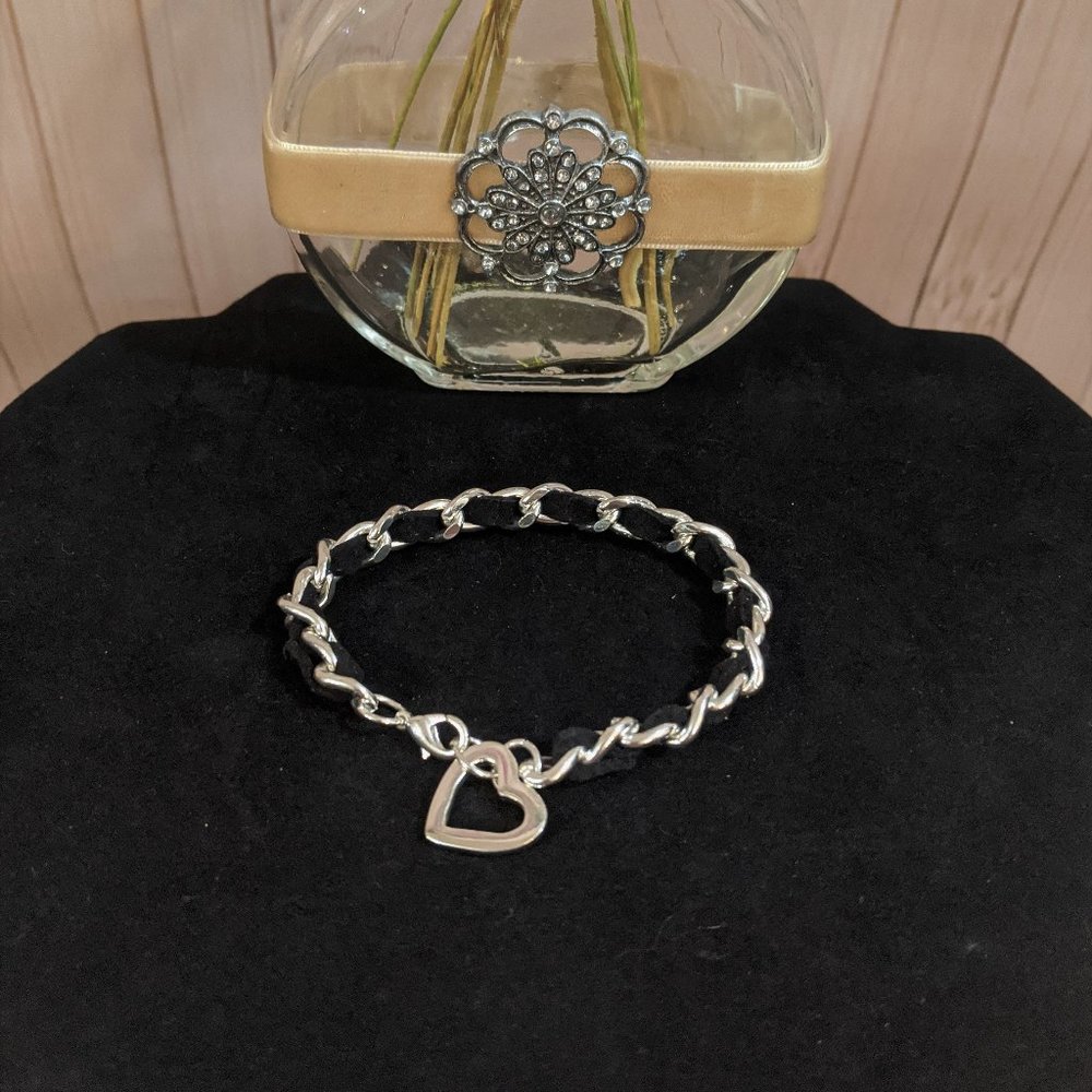 Silver Heart Link Ribbon